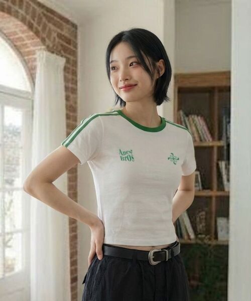 ANEWBROS（アニュブロス）の「ブロエンブレムセミクロップトラック半袖Tシャツ6カラー[ANSE_6003]（Tシャツ/カットソー・レディース・スカイブルー/ネイビー/ベージュ/ホワイト×ブラック/ホワイト×グリーン/ピンク・1）」の16枚目の写真