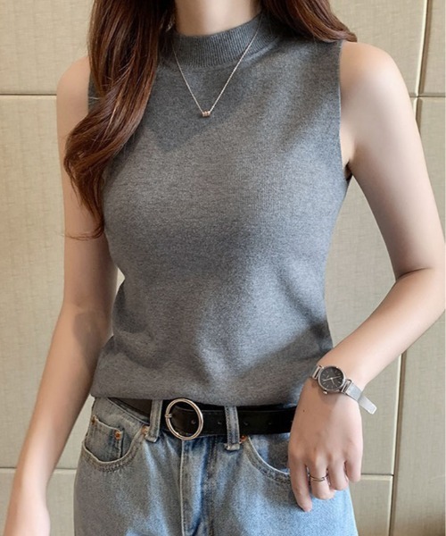 kirakiraShop(キラキラショップ)の「モックネック ノースリーブ ニット(タンクトップ・レディース・グレー/レッド/クリーム/ホワイト/ブラック/グリーン・FREE)」の13枚目の写真