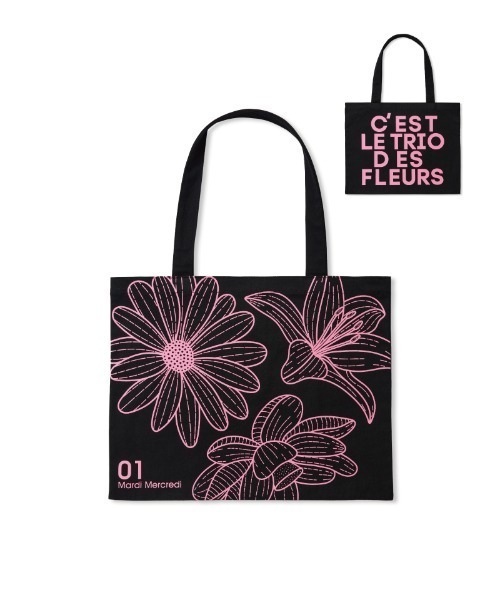 Mardi Mercredi(マルディメクルディ)の「CANVAS BAG TRIPLE FLOWER / キャンバス バッグ トリプル フラワー(トートバッグ・レディース・クリーム/ブラック×ピンク/ホワイト×ブラック・FREE)」の2枚目の写真
