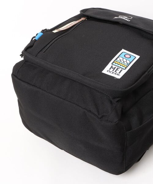 MEI OCEAN(メイオーシャン)の「メイオーシャン×モンチッチ リュックサック 28L(ST)(バックパック/リュック・メンズ・ブラック・FREE)」の3枚目の写真