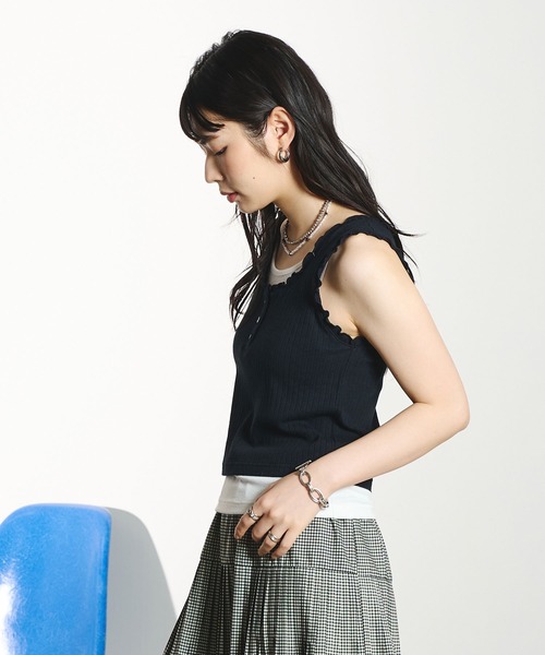 ROSE BUD(ローズバッド)の「LAYERED TANKTOP(タンクトップ・レディース・グレー/ホワイト/ブラック・ONE SIZE)」の14枚目の写真