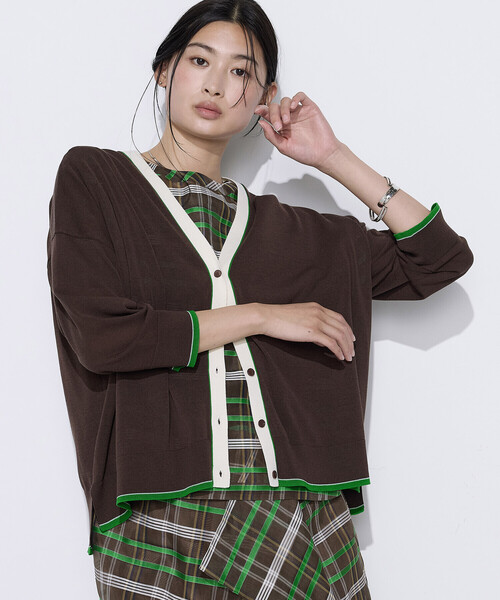K.T KIYOKO TAKASE(キヨコタカセ)の「カラートリミング ニットカーディガン(カーディガン/ボレロ・レディース・ブラウン/ネイビー・FREE)」の14枚目の写真