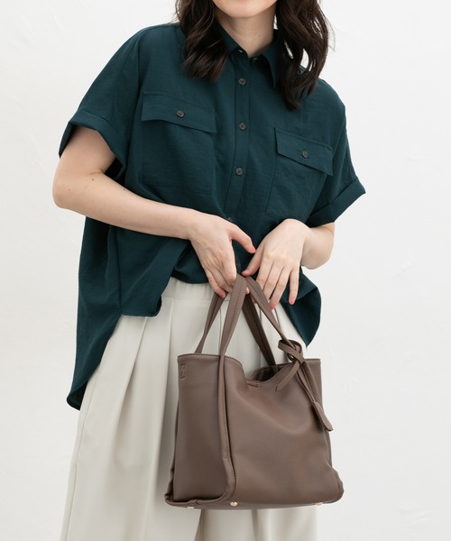 Honeys(ハニーズ)の「ポケット付ブラウス(シャツ/ブラウス・レディース・ワインレッド/モカ/ネイビー/グリーン・LL/L/M)」の17枚目の写真