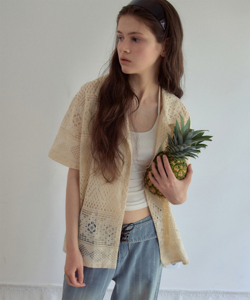 OURNOSTALGIA(アワー ノスタルジア)の「Lace Open Collar Half Shirt_Cream(OB6SH04)(シャツ/ブラウス・レディース・Cream・FREE)」の1枚目の写真