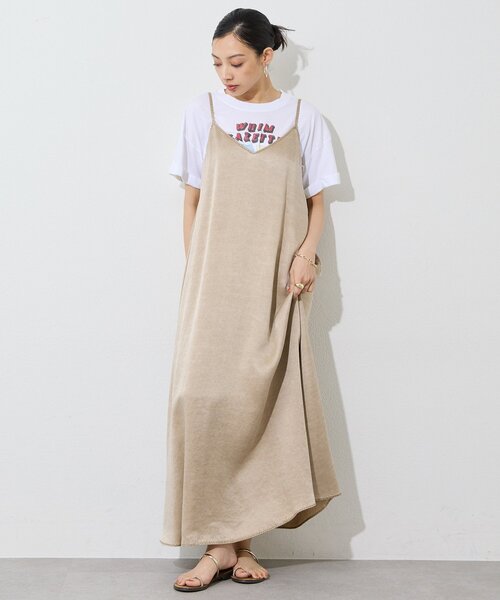 Whim Gazette(ウィムガゼット)の「顔料染めツイルキャミワンピース(ワンピース・レディース・ライトグレー/ベージュ・FREE)」の2枚目の写真