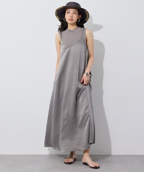 Whim Gazette(ウィムガゼット)の「顔料染めツイルキャミワンピース(ワンピース・レディース・ライトグレー/ベージュ・FREE)」の22枚目の写真