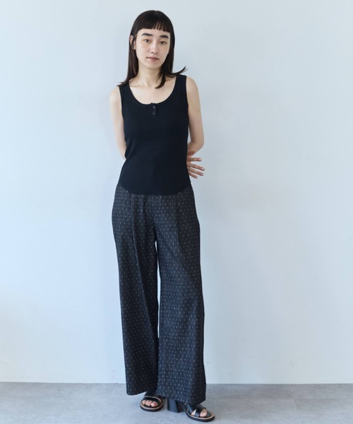 flaeu(フラユ)の「Pin Dot Relax Pants(デニムパンツ・レディース・ホワイト/ブラック・LARGE/MEDIUM)」の9枚目の写真