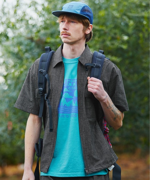 The DUFFER of ST.GEORGE(ザダファーオブセントジョージ)の「セットアップ対応 ポリエステルドットメッシュ 半袖シャツ(シャツ/ブラウス・メンズ・ネイビー/グレー・LARGE/MEDIUM)」の10枚目の写真