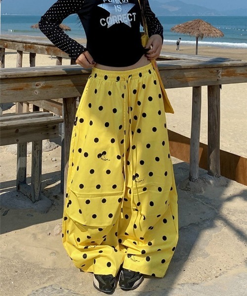Ritzy（リッツィー）の「ドット柄タック入りルーズカーゴワイドパンツ（その他パンツ・レディース・ホワイト・M）」の8枚目の写真