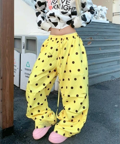 Ritzy（リッツィー）の「ドット柄タック入りルーズカーゴワイドパンツ（その他パンツ・レディース・ホワイト・M）」の10枚目の写真