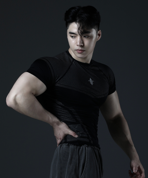 CARMID（カミド）の「シルバー ナイト コンプレッション 半袖 [ブラック]（Tシャツ/カットソー・メンズ・その他・1/2/3）」の11枚目の写真