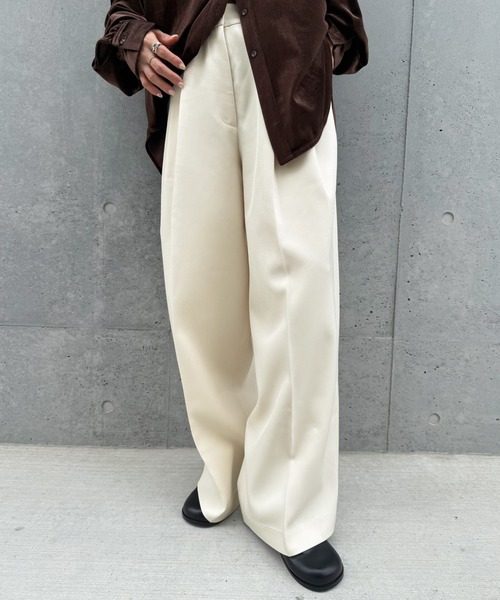 select MOCA by son(セレクトモカバイソン)の「ツータックスラックス【by SON】(スラックス・レディース・ブラック/アイボリー・LARGE/MEDIUM/SMALL)」の17枚目の写真