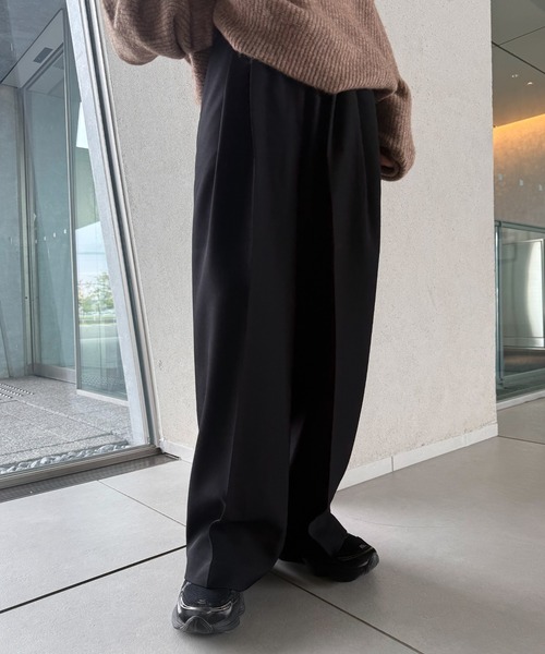 select MOCA by son(セレクトモカバイソン)の「ツータックスラックス【by SON】(スラックス・レディース・ブラック/アイボリー・LARGE/MEDIUM/SMALL)」の5枚目の写真