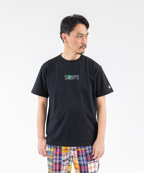 SHIPS（シップス）の「SHIPS: 阪神タイガース×SHIPS カラーロゴ Tシャツ（Tシャツ/カットソー・メンズ・ダークグレー/ライトブルー/ブラウン/ブラック・SMALL/LARGE/X-LARGE/MEDIUM）」の2枚目の写真