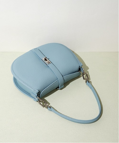 NiiNa(ニーナ)の「【 NiiNa / ニーナ 】高品質牛革2WAYハーフムーンショルダーバッグ(ショルダーバッグ・レディース・ピンク/ホワイト/ブラック/ブルー・FREE)」の5枚目の写真