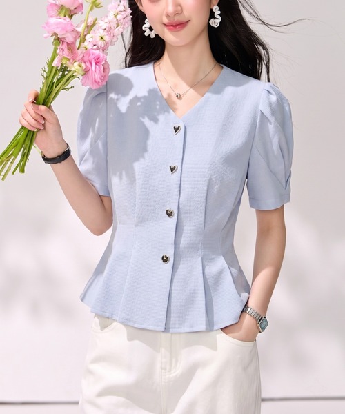 LUCPY(ラクピー)の「ペプラムVネックパフスリーブブラウス(シャツ/ブラウス・レディース・ブルー・SMALL/X-LARGE/LARGE/MEDIUM)」の2枚目の写真