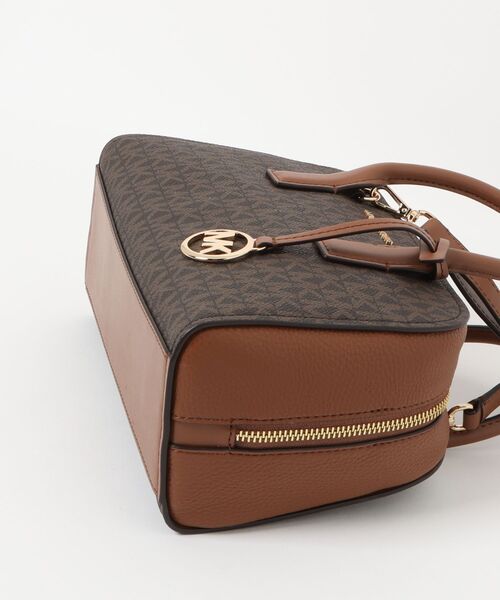 MICHAEL KORS(マイケルコース)の「ASHTON クロスボディ スモール - Mkシグネチャー(ショルダーバッグ・レディース・ブラウン・FREE)」の3枚目の写真