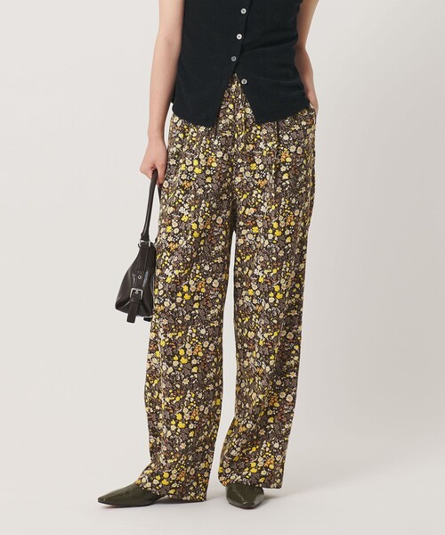 BEAUTY&YOUTH UNITED ARROWS(ビューティーアンドユースユナイテッドアローズ)の「【WEB限定】フラワープリント イージーパンツ ウォッシャブル(その他パンツ・レディース・ブラック/ダークブラウン/グレー・S/L/M)」の4枚目の写真