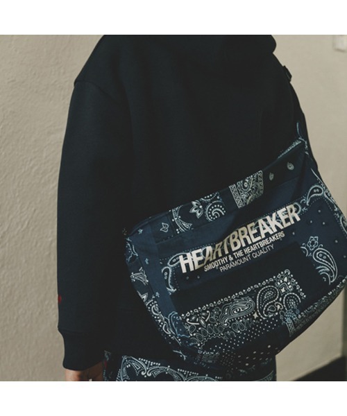 Smoothy(スムージー)の「Smoothy×BEDWIN Collaboration Bandana Messenger Bag / スムージー × ベドウィン コラボレーション バンダナメッセンジャーバッグ(ショルダーバッグ・キッズ・ネイビー・FREE)」の1枚目の写真