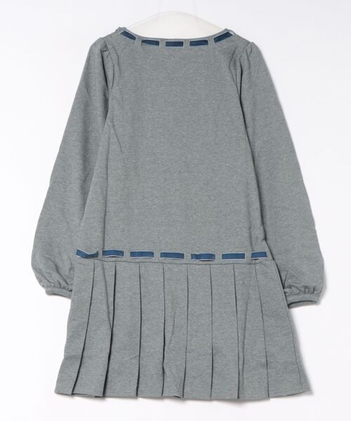 twins（nemne store）（ツインズ）の「Ribbon Pleated One-Piece（ワンピース・レディース・チャコール/グレー系・フリー）」の3枚目の写真