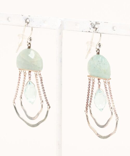 A.en(エイエン )の「【CHAN LUU】SILVER LAYERED EARRINGS(ピアス(両耳用)・レディース・ライトブルー・ONE SIZE)」の2枚目の写真