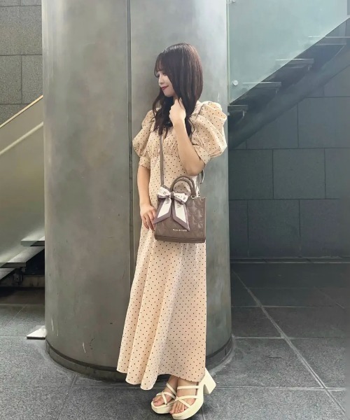 Maison de FLEUR(メゾンドフルール)の「スカーフ付きリボンキルティング2Wayスクエアトート(ハンドバッグ・レディース・ブラック/ブラウン/ピンク系その他2・FREE)」の6枚目の写真