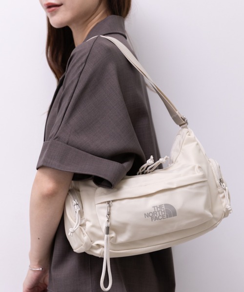 THE NORTH FACE(ザノースフェイス)の「THE NORTH FACE(ザ・ノースフェイス)/2WAY 軽量 ミニショルダー ハンドバッグ ホーボーバッグ/BONNEY HOBO BAG MINI(ショルダーバッグ・レディース・ブルー/グレー/ブラック/クリーム・FREE)」の3枚目の写真