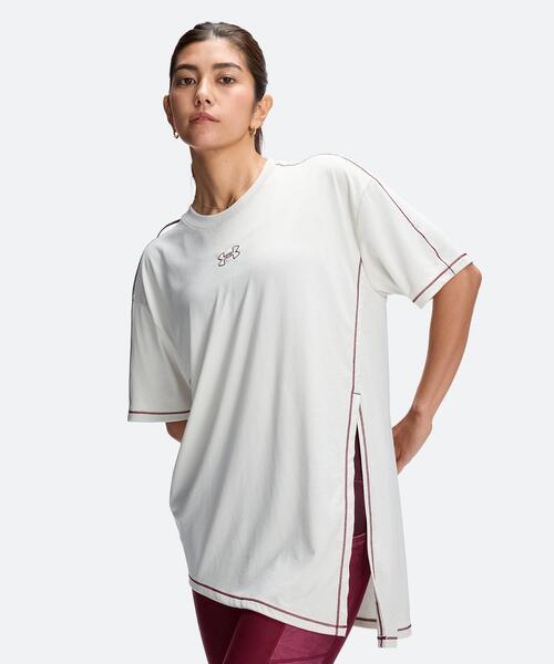 UNDER ARMOUR(アンダーアーマー)の「UAテック オーバーサイズド タイド アップ ショートスリーブ Tシャツ(トレーニング/レディース)(Tシャツ/カットソー・レディース・オフホワイト・L/XL/M/S)」の1枚目の写真