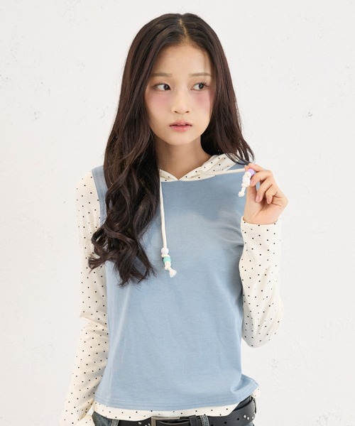 FCMM(エフシーエムエム)の「DOCKING HOODIE / ドッキングフーディ(その他トップス・レディース・ブラック/ブルー・SMALL/MEDIUM)」の1枚目の写真