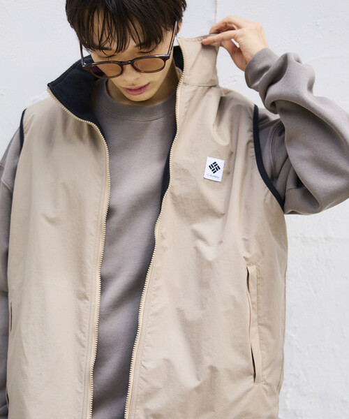 Columbia(コロンビア)の「限定展開 Columbia×FREAK'S STORE 別注 インペリアルパーク ワンポイントロゴ リバーシブル ベスト(ブルゾン・メンズ・ブラック/チャコールグレー/ベージュ・MEDIUM/LARGE/X-LARGE/SMALL)」の3枚目の写真