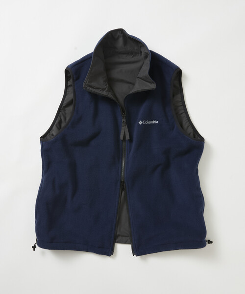 Columbia(コロンビア)の「限定展開 Columbia×FREAK'S STORE 別注 インペリアルパーク ワンポイントロゴ リバーシブル ベスト(ブルゾン・メンズ・ブラック/チャコールグレー/ベージュ・MEDIUM/LARGE/X-LARGE/SMALL)」の8枚目の写真
