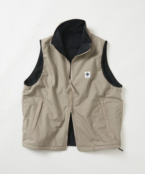 Columbia(コロンビア)の「限定展開 Columbia×FREAK'S STORE 別注 インペリアルパーク ワンポイントロゴ リバーシブル ベスト(ブルゾン・メンズ・ブラック/チャコールグレー/ベージュ・MEDIUM/LARGE/X-LARGE/SMALL)」の9枚目の写真