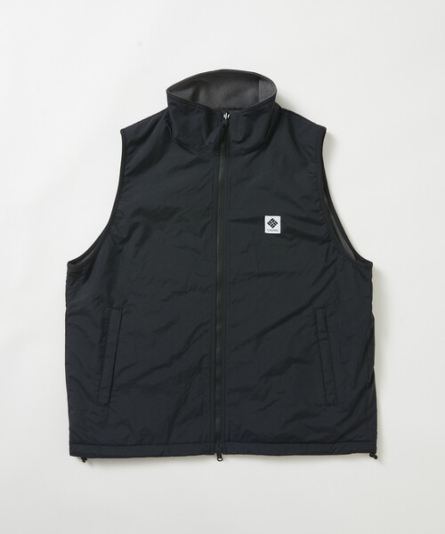 Columbia(コロンビア)の「限定展開 Columbia×FREAK'S STORE 別注 インペリアルパーク ワンポイントロゴ リバーシブル ベスト(ブルゾン・メンズ・ブラック/チャコールグレー/ベージュ・MEDIUM/LARGE/X-LARGE/SMALL)」の12枚目の写真