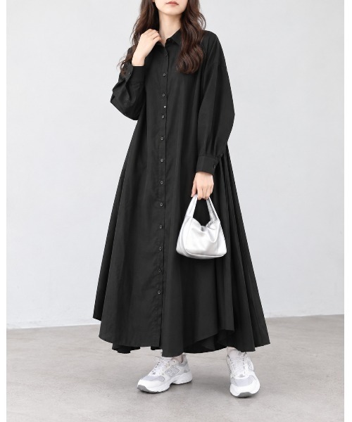 FAZVY(ファズビー)の「後ろ姿までドラマティック バックプリーツロングシャツ(ワンピース・レディース・グレー/ブラック/ホワイト・L/M)」の13枚目の写真