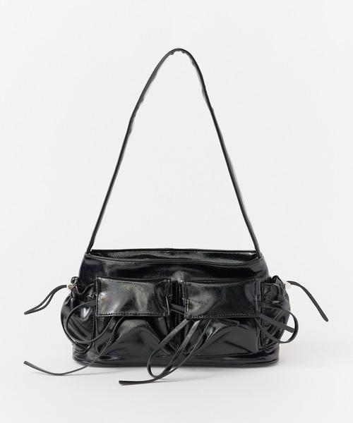 Chick(チック)の「Korean Style Pocket Shoulder Bag / 韓国スタイル ポケット ショルダーバッグ 夏物 夏服(ショルダーバッグ・レディース・ブラック・FREE)」の1枚目の写真