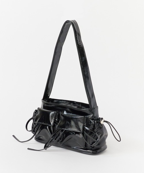 Chick(チック)の「Korean Style Pocket Shoulder Bag / 韓国スタイル ポケット ショルダーバッグ 夏物 夏服(ショルダーバッグ・レディース・ブラック・FREE)」の2枚目の写真