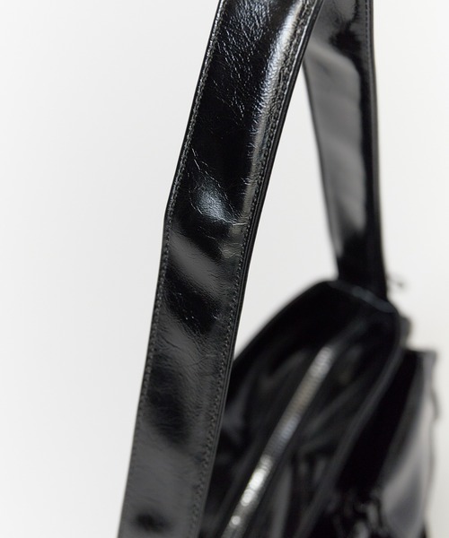 Chick(チック)の「Korean Style Pocket Shoulder Bag / 韓国スタイル ポケット ショルダーバッグ 夏物 夏服(ショルダーバッグ・レディース・ブラック・FREE)」の3枚目の写真