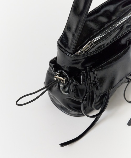 Chick(チック)の「Korean Style Pocket Shoulder Bag / 韓国スタイル ポケット ショルダーバッグ 夏物 夏服(ショルダーバッグ・レディース・ブラック・FREE)」の5枚目の写真