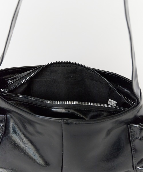 Chick(チック)の「Korean Style Pocket Shoulder Bag / 韓国スタイル ポケット ショルダーバッグ 夏物 夏服(ショルダーバッグ・レディース・ブラック・FREE)」の8枚目の写真