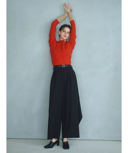 ELENDEEK(エレンディーク)の「【井関かおりコラボ】バックドレープワイドパンツ(その他パンツ・レディース・ベージュ/ブラック・1/2)」の7枚目の写真