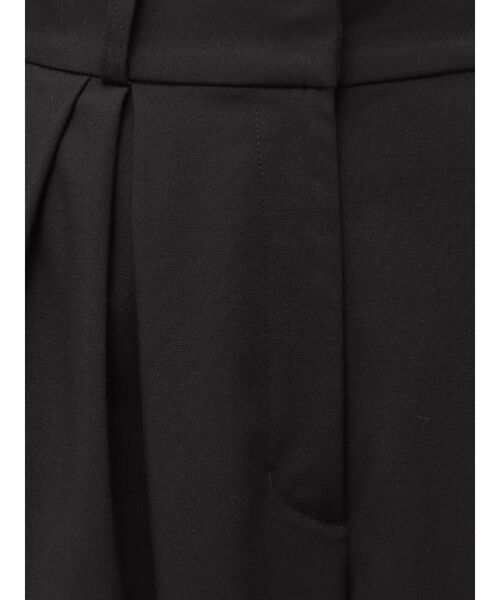 ELENDEEK(エレンディーク)の「【井関かおりコラボ】バックドレープワイドパンツ(その他パンツ・レディース・ベージュ/ブラック・1/2)」の22枚目の写真