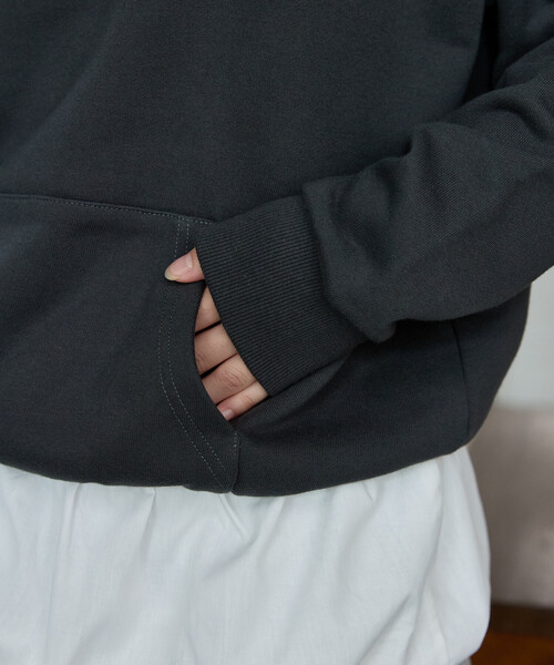 GAP(ギャップ)の「PUBLUX × GAP/ギャップ 別注 バルーン ドッキング ロゴ フーディー 限定展開(スウェット・レディース・ネイビー/グレー/チャコールグレー・フリ-)」の22枚目の写真