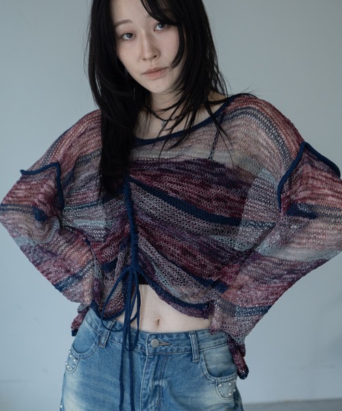 VACANCY(ヴァカンシー)の「【VACANCY公式商品】ドロストアシメ透かし編みシアートップス(ニット/セーター・メンズ・ボルドー/ブルー/ブラック/ピンク・FREE)」の4枚目の写真