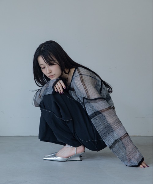 VACANCY(ヴァカンシー)の「【VACANCY公式商品】ドロストアシメ透かし編みシアートップス(ニット/セーター・メンズ・ボルドー/ブルー/ブラック/ピンク・FREE)」の19枚目の写真