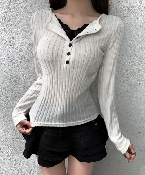 VEILA(ヴェイラ)の「レイヤードヘンリーネックニット(ニット/セーター・レディース・ホワイト/ブラック/グレー・S/M/L)」の6枚目の写真