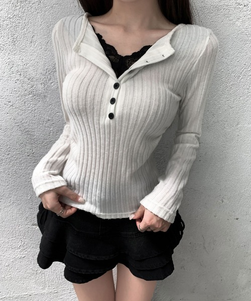 VEILA(ヴェイラ)の「レイヤードヘンリーネックニット(ニット/セーター・レディース・ホワイト/ブラック/グレー・S/M/L)」の7枚目の写真