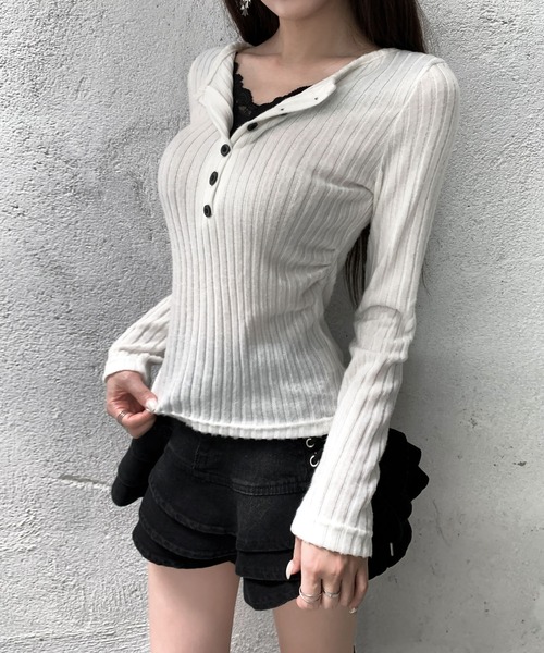 VEILA(ヴェイラ)の「レイヤードヘンリーネックニット(ニット/セーター・レディース・ホワイト/ブラック/グレー・S/M/L)」の9枚目の写真