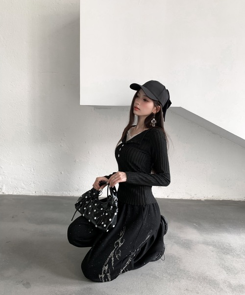 VEILA(ヴェイラ)の「レイヤードヘンリーネックニット(ニット/セーター・レディース・ホワイト/ブラック/グレー・S/M/L)」の15枚目の写真