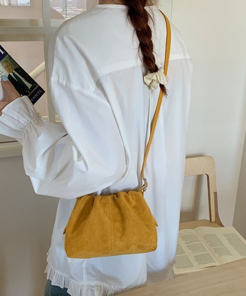 Ritzy(リッツィー)の「2way フェイクスエード ギャザーミニショルダーバッグ ハンドバッグ(ショルダーバッグ・レディース・レッド/モカ/マスタード・FREE)」の18枚目の写真