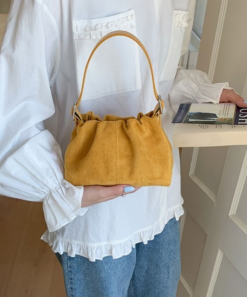 Ritzy(リッツィー)の「2way フェイクスエード ギャザーミニショルダーバッグ ハンドバッグ(ショルダーバッグ・レディース・レッド/モカ/マスタード・FREE)」の9枚目の写真